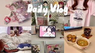 vlog￤オタクの日常👏🏻￤仕事がある日の過ごし方💭￤シール帳収納紹介￤漫画整理📖￤友達とシール交換会✩︎⡱￤恋せよまやかし天使どもグッズ開封🎀￤最近ハマってるもの😽