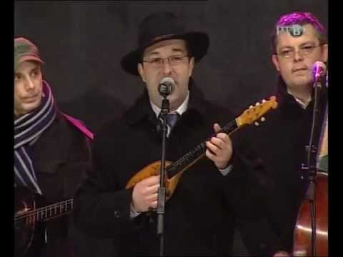 Romansa tamburasi & Brica - Kad sam bio u Novom Sadu,Ne luduj Lelo,Ova nasa livada (live).mp4
