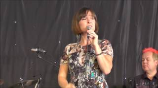 Barcelona Nights - Sara Gazarek w/ David Benoit at 1. Algarve Smooth Jazz Festival (2016)