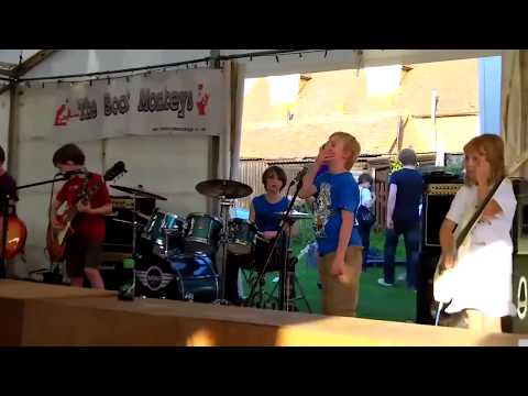 Enter Sandman Metallica by The Mini Band  8 to 10 years old