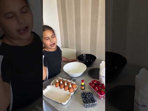 Fiecare cu rețeta lui #sofiabrindas #demibrindas #funny #vlog #family #cooking