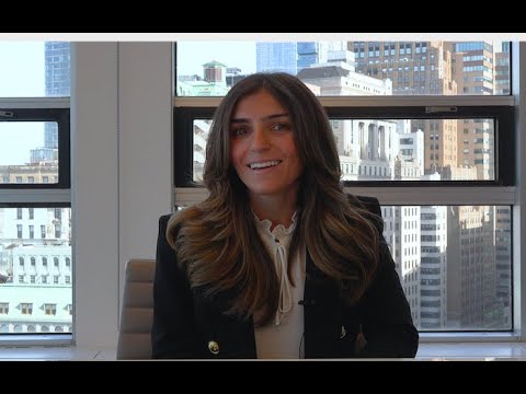 “This is a great place to learn, and even if you fail, […] you still learn and it will only better you in your career as an attorney” – Zoe testimonial video thumbnail