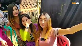 Download lagu mantul nya artis di belakang panggung mp3