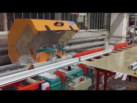 Automatic feed roller table with skidder WSR7001