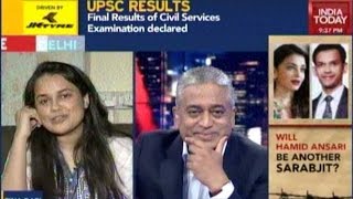 Tina Dabi Tops All India Civil Service Exam & Athar Amir Backs Second Rank video