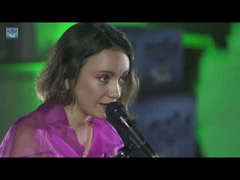 "The Church Sessions" by Pepper 96,6: ''Δεν ξερω πόσο σ' αγαπώ'' - Danai Nielsen