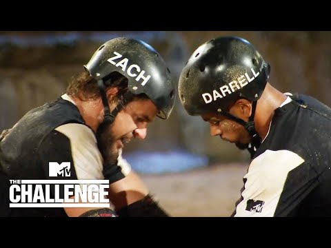 Darrell vs. Zach 'Pole Wrestling' | The Challenge: Invasion