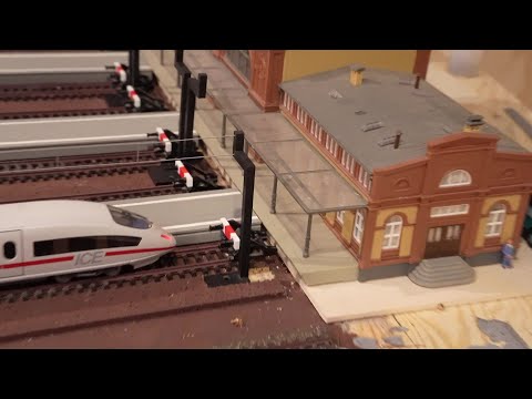 Marco's Model Railway Part 17 – Construction Update and First Thoughts on the Overhead Line