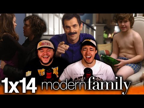 CHAOS AT THE HOUSE!!! | Modern Family 1x14 'Moon Landing' First Reaction!
