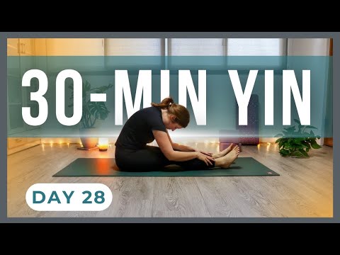 30-Minute Yin Lower Body Stretch | Bedtime Yin Yoga Challenge Day 28