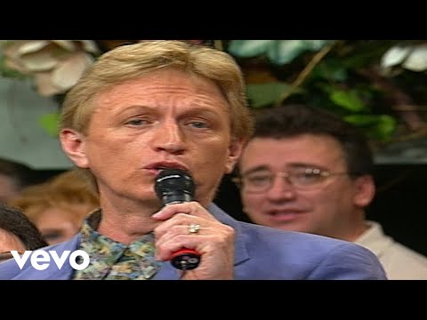 Bill & Gloria Gaither - When We All Get to Heaven [Live] ft. Terry Blackwood, Karen Peak