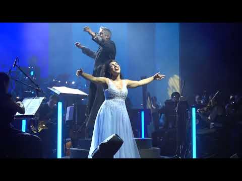 LET IT GO!, FROZEN. KRISTEN ANDERSON LOPEZ & ROBERT LOPEZ. CANTA:JUDIT URIS. FILM SYMPHONY ORCHESTRA