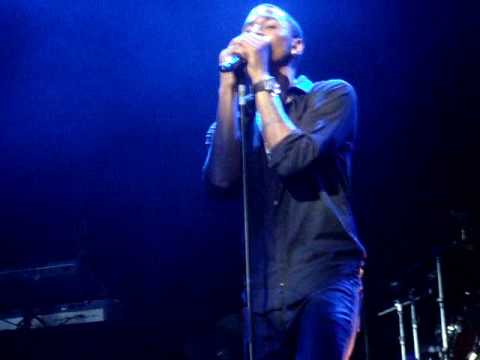 Trey Songz -  Yo Side Of The Bed ( London Indigo )