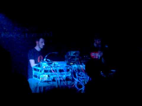 Roots Raid ft. Mighty Cricket @ Lille