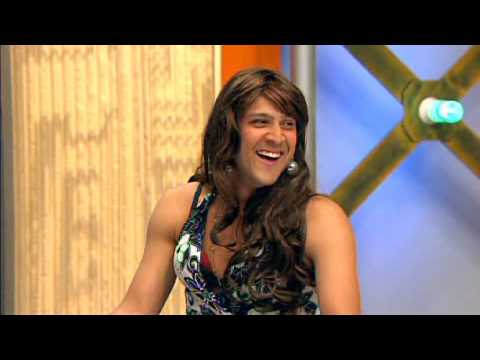 Risas en Combo  Nikol y Catiria se disputan ser la má bella de la TV - WAPA.tv