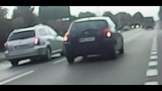 preview picture of video 'Seryjne wyprzedzanie na skrzyżowaniu Modlińskiej z Piaskową w Jabłonnie'