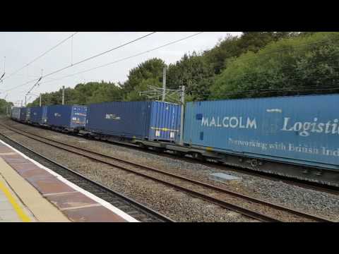 (HD) 90019+90024 passing Lancaster on 4M25 13/9/2016