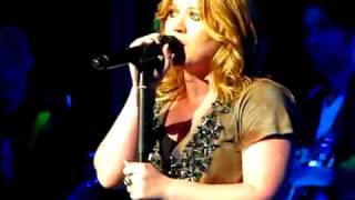 Kelly Clarkson - That I Would Be Good/Use Somebody (Live in Australia, 2010)