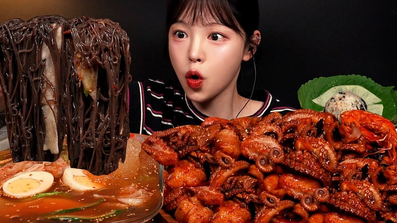 SUB)이 조합 뭐예요?🔥매운 쭈꾸미에 살얼음 동동 냉면 먹방! 여름 막차 꿀조합 Spicy Jjukumi Mukbang Asmr
