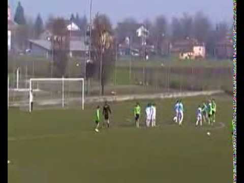 Gol di Antony su punizione