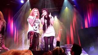steel panther with Carly Smithson of american idol-Don't Stop Believin'  at green valley ranch