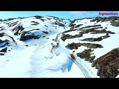 Snow moving - Lyseveien, Norway