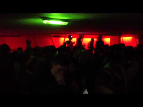 STEVE LOONEY @ RAVE ON SNOW 2012 (13.12./garage)