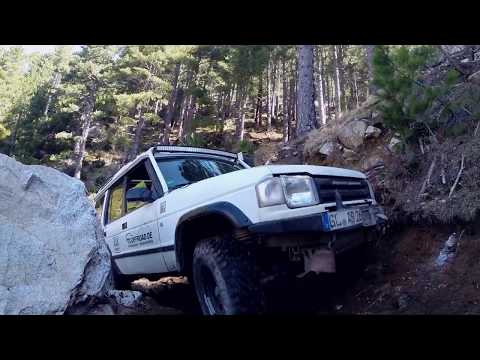 Exklusives Offroad Terrain Korsika, mit 4x4 Experience artgerechte 4x4 Geländewagen Haltung erfahren