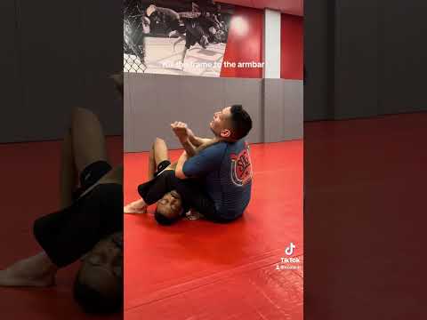 Killing the frame to the armbar