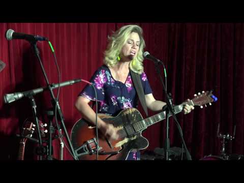 Tif Ginn - Shooting Star (House Concert)