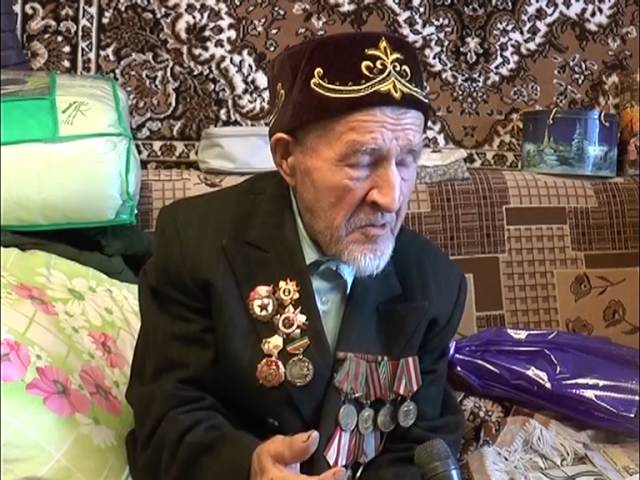 Кулында чүкече ...ә үзенә 90 яшь