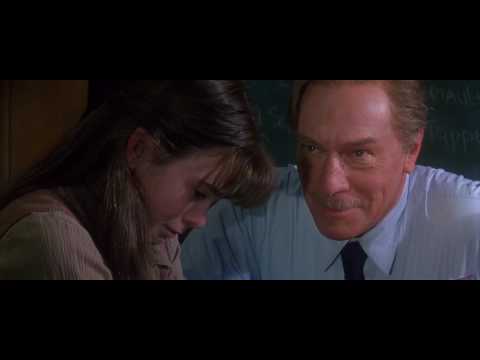 An excellent retort of Dolores and her daughter to the police's questioning