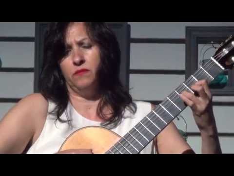 Mirándote by Eduardo Martín. Iliana Matos, guitar. Live in Concert.