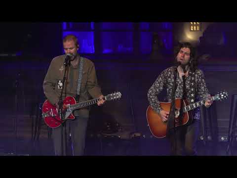 Rulo y la Contrabanda “La reina del barrio” con Pau Donés (Directo Gira Objetos Perdidos)