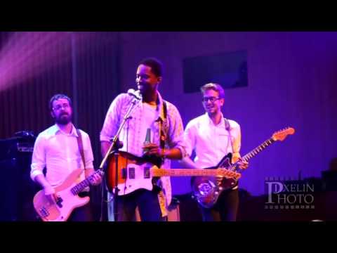 Black Joe Lewis - Sala Capitol - 20-11-09 - By pixelin - VIDEO 1