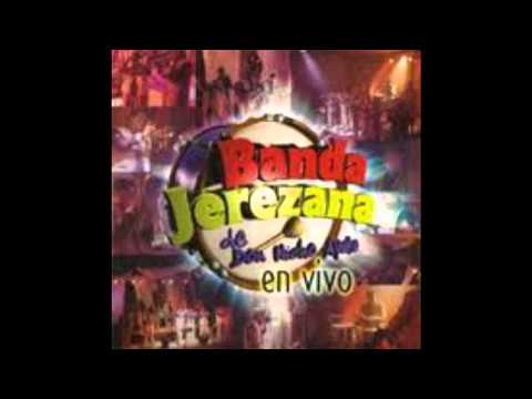 Banda Jerezana-Seis pies abajo,Paloma negra [En vivo]