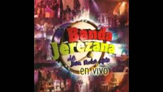 Banda Jerezana-Seis pies abajo,Paloma negra [En vivo]