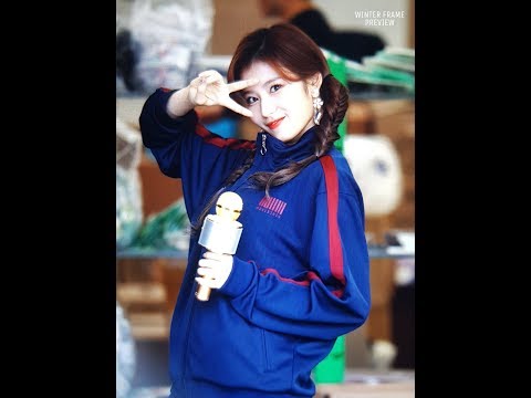 [180519] SANA at Merch Booth.