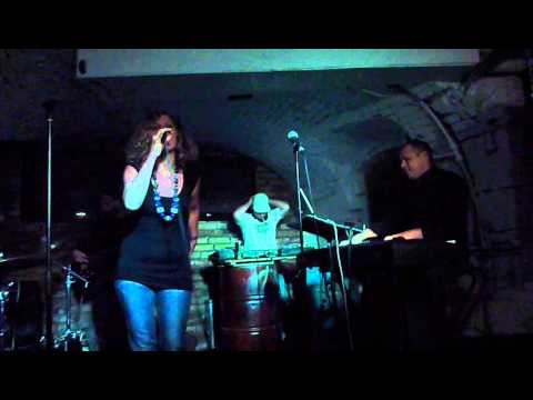 Random Trip 2011.09.27. feat Fábián Juli & Mc Zeek & Romhányi Áron & Bata Pisti