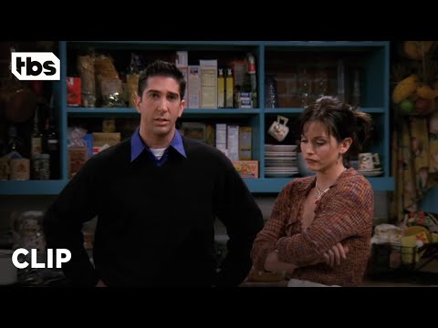 經典美劇《Friends 六人行》莫尼卡打斷羅斯的鼻子？！(Friends: Monica Broke Ross’ Nose (Season 3 Clip) | TBS)
