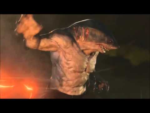 The Flash 2x15 The Flash vs King Shark first fight scene