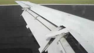 preview picture of video 'Expressjet Embraer 135 landing SHV Runway 14'
