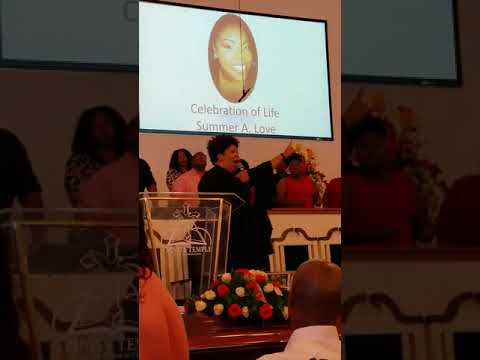 Chrystal Rucker sings a beautiful homegoing medley (Sep 2017)