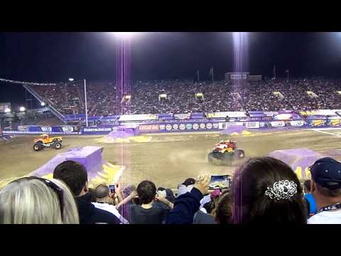 El Diablo vs El Toro Loco World Finals 15 (Donuts 2014)