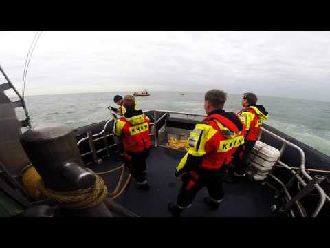KNRM HvH slepen met 'broek" i.s.m. ter Heijde