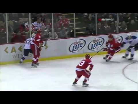 Jaroslav Halak Own Goal Against Detroit (November,17,2010)