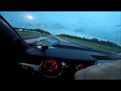 Holley Sniper shift light in action 2016 Mustang GT