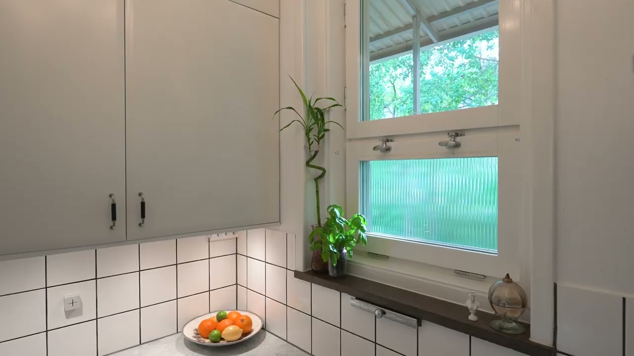 1 rum Lägenhet på Tidaholmsvägen 32 Hammarbyhöjden Stockholms kommun - video