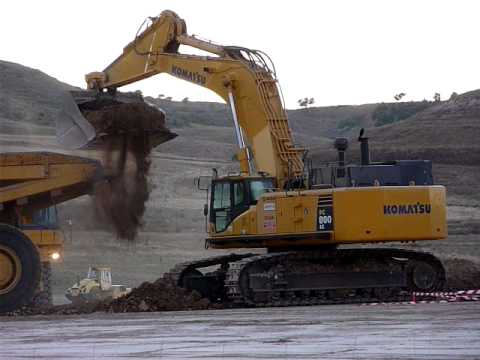 spanish contractor pc800 reach loading dumpers