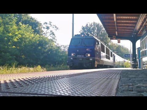 [Ruda Śląska] Przelot pociągu IC 3806 Malczewski przez przystanek kolejowy